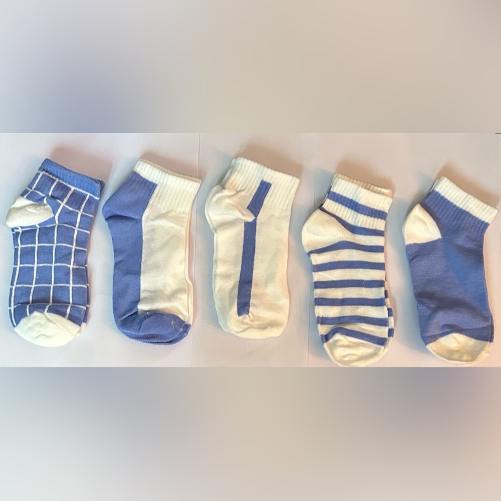 5 Pairs of Low Cut Socks Fits shoe size 5 to 9 NEW